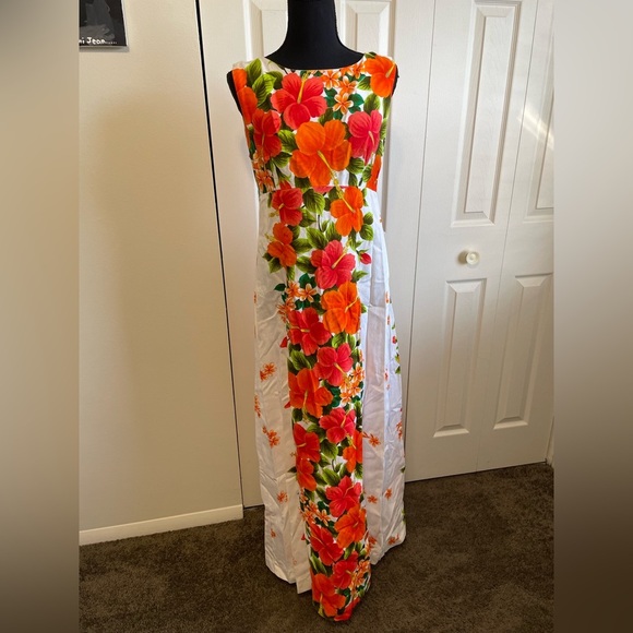 Vintage Dresses & Skirts - Vintage Ui-Maikai Hawaiian Floral Dress